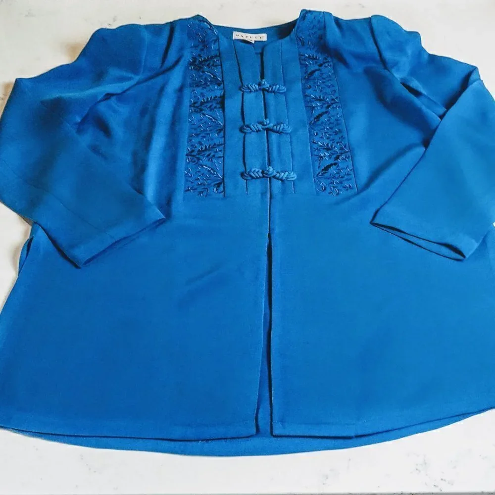 Adrianna Papell luxurious unlined